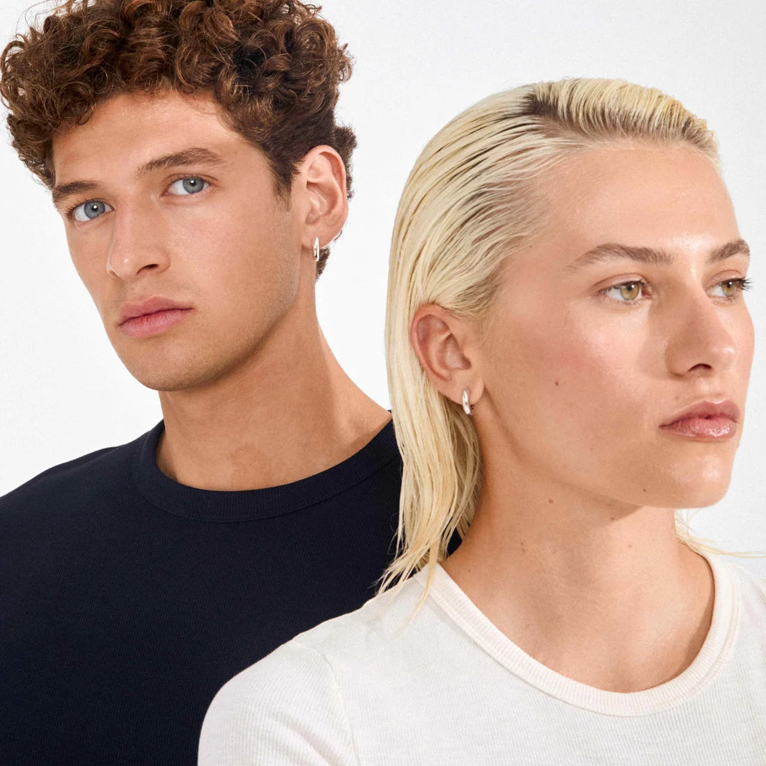 Aica Huggie Hoop Earrings (SLV)