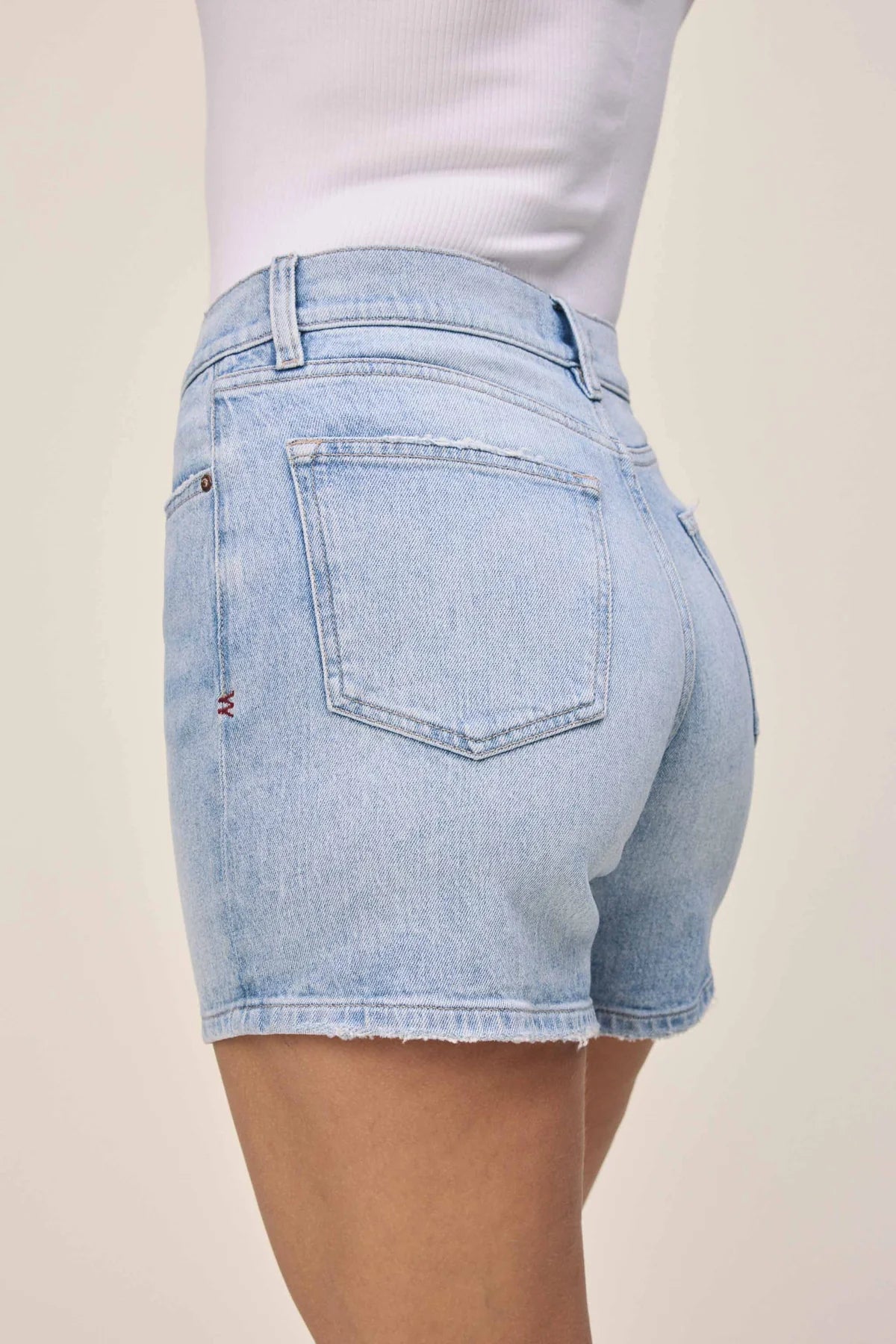 VVI Relaxed Jean Short (Windows Down)