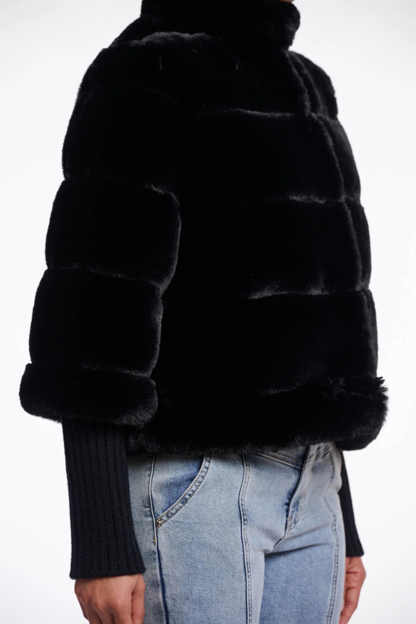 Feline Faux Fur Jacket (Black)