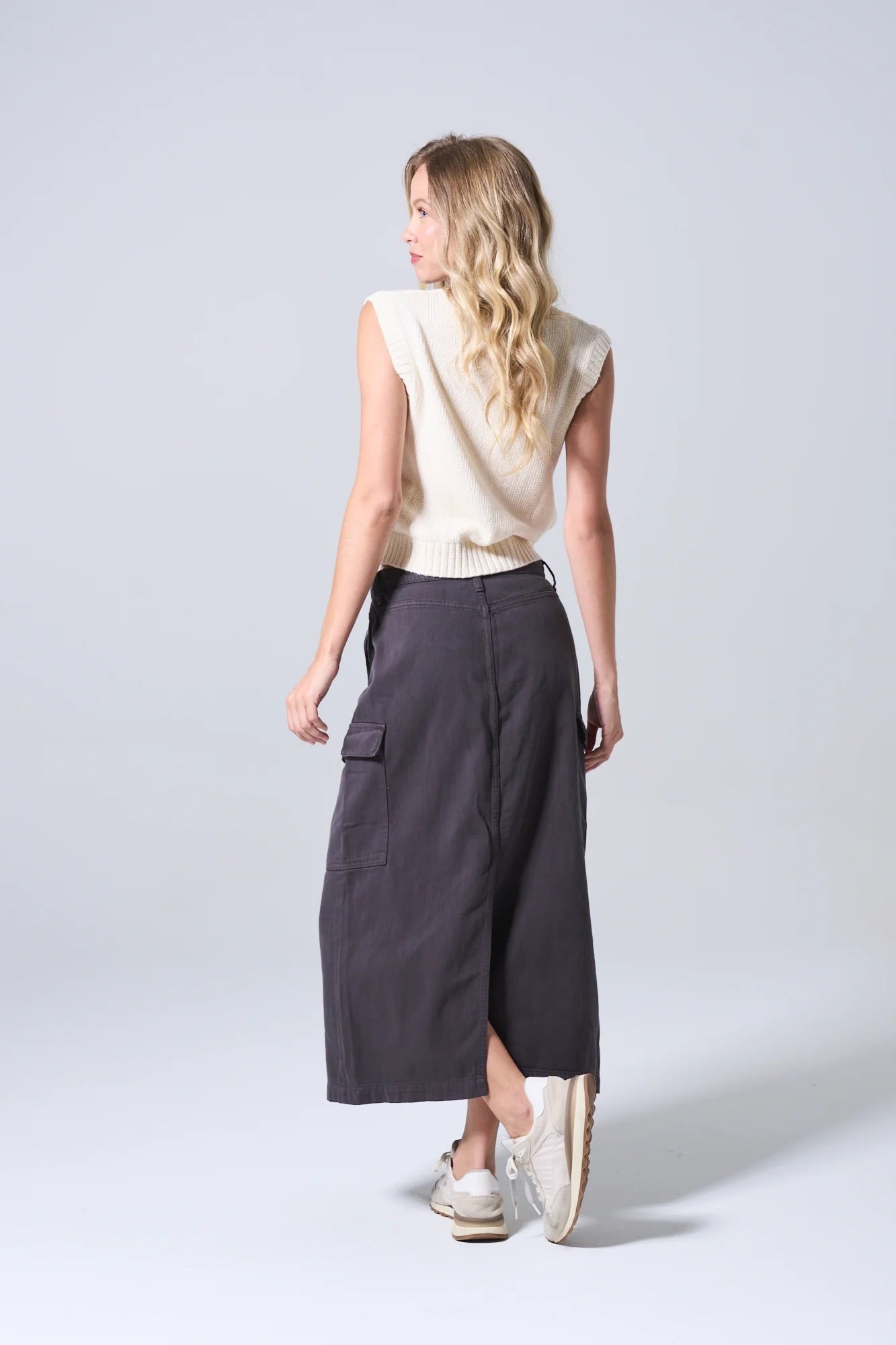 Grey Zone Cargo Skirt (Dark Grey)