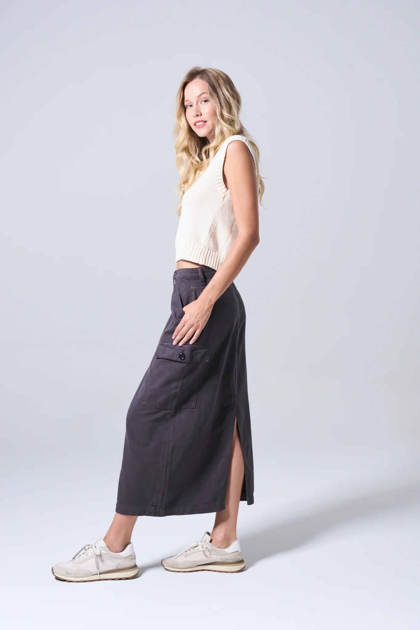 Grey Zone Cargo Skirt (Dark Grey)