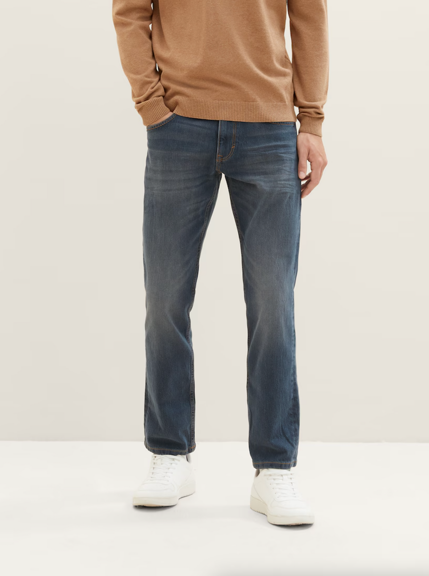 Marvin Straight Jean (Mid-Stone Light)