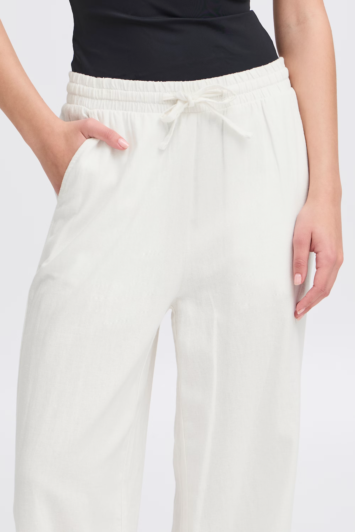 Ihlinno Linen Pants (White)