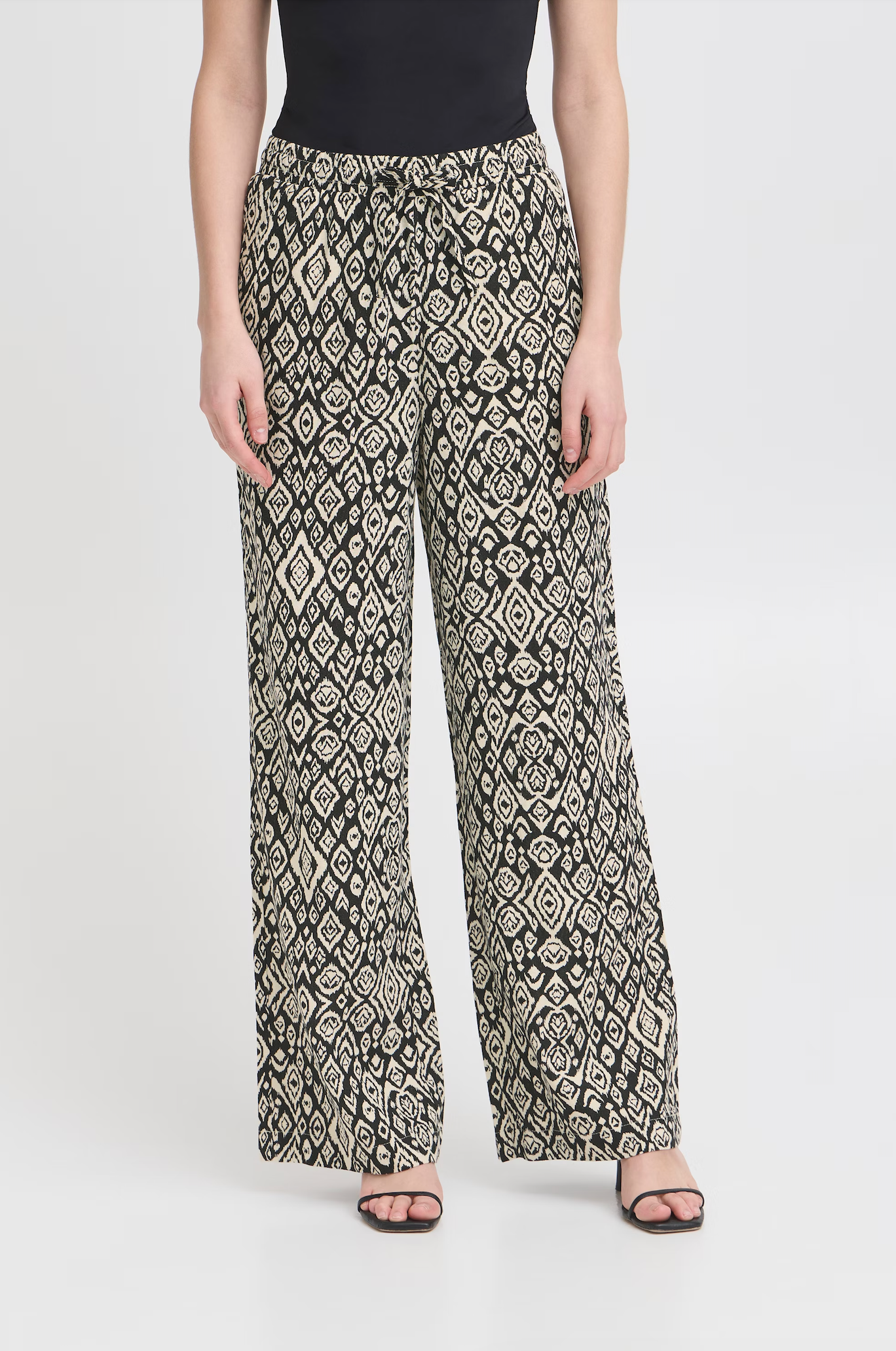 Ihlinno Linen Ikat Pants (Black/White)