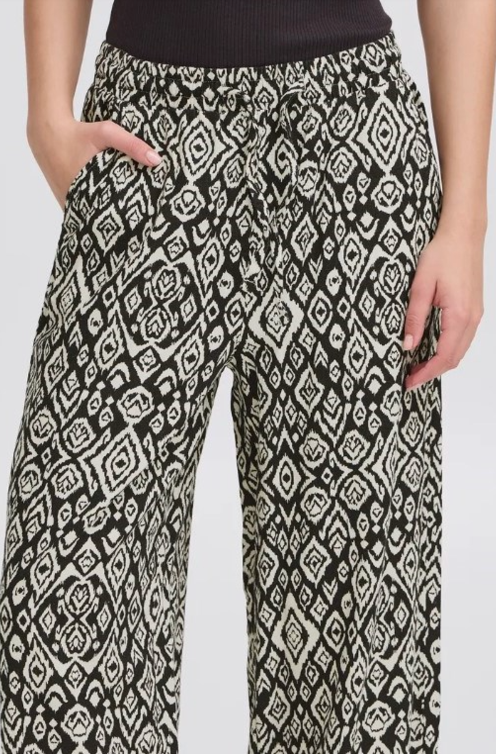 Ihlinno Linen Ikat Pants (Black/White)