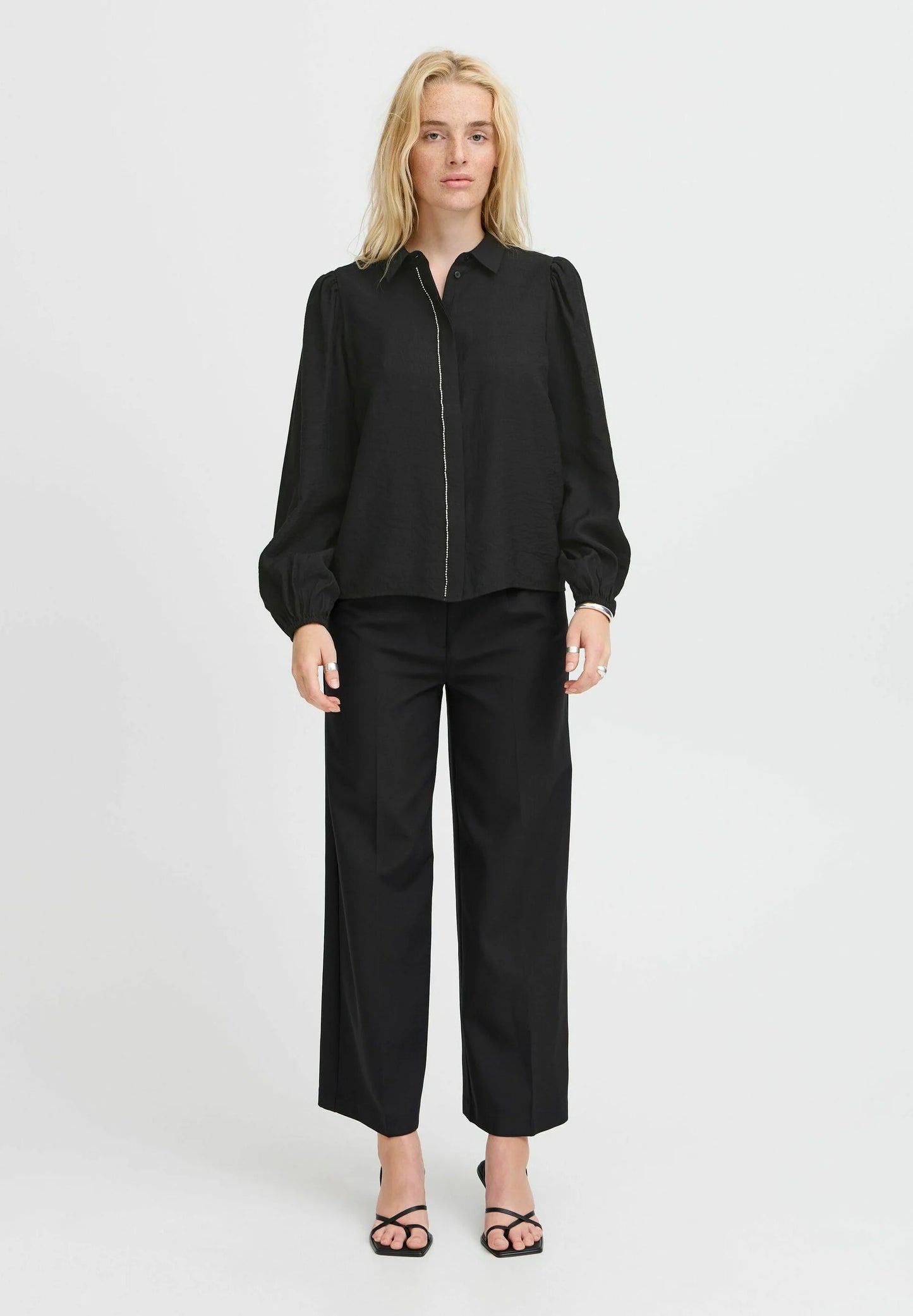 Ihrines Shirt (Black)