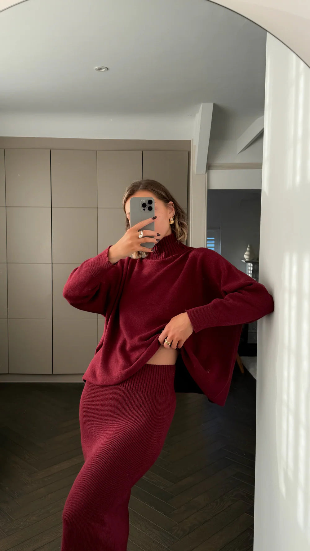 Alma Sweater (Dark Cherry)