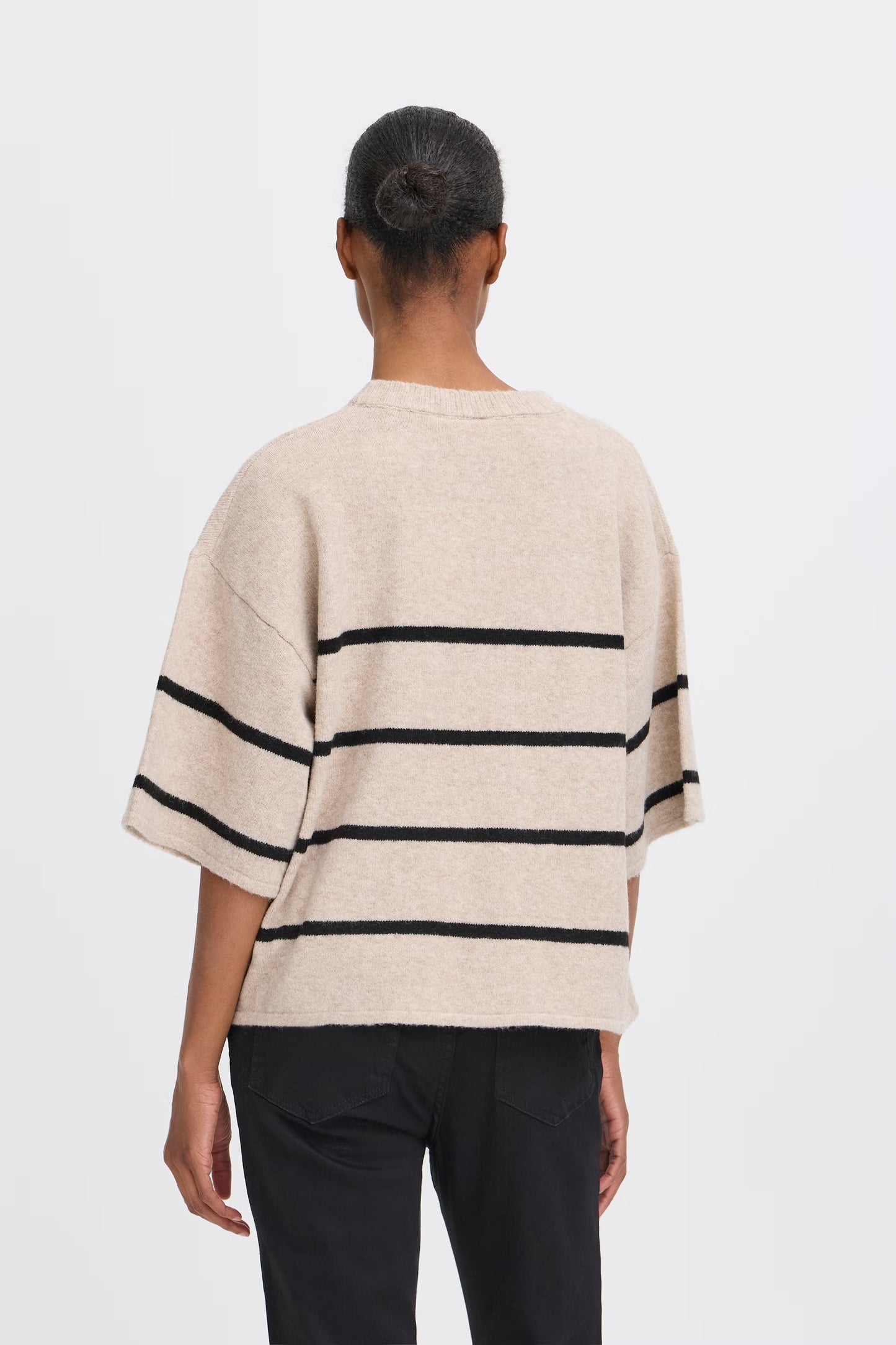 Ihdasila Short Sleeve Top (Oatmeal)