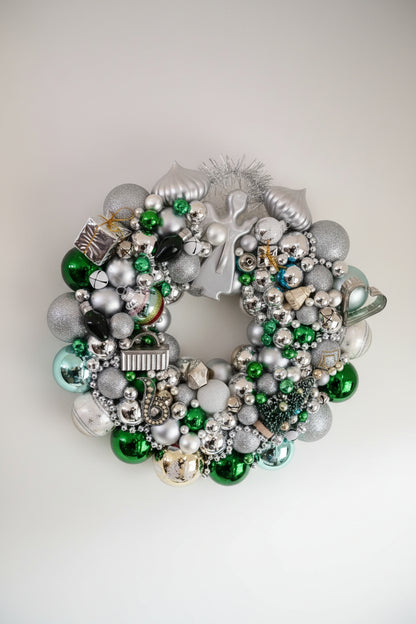 Cluster Wreath with Cookie Cutters