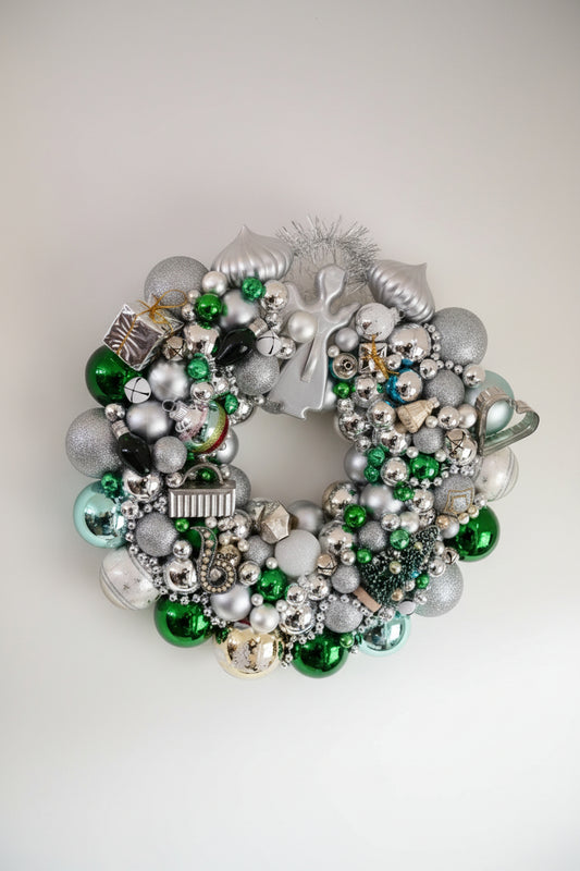 Cluster Wreath with Cookie Cutters