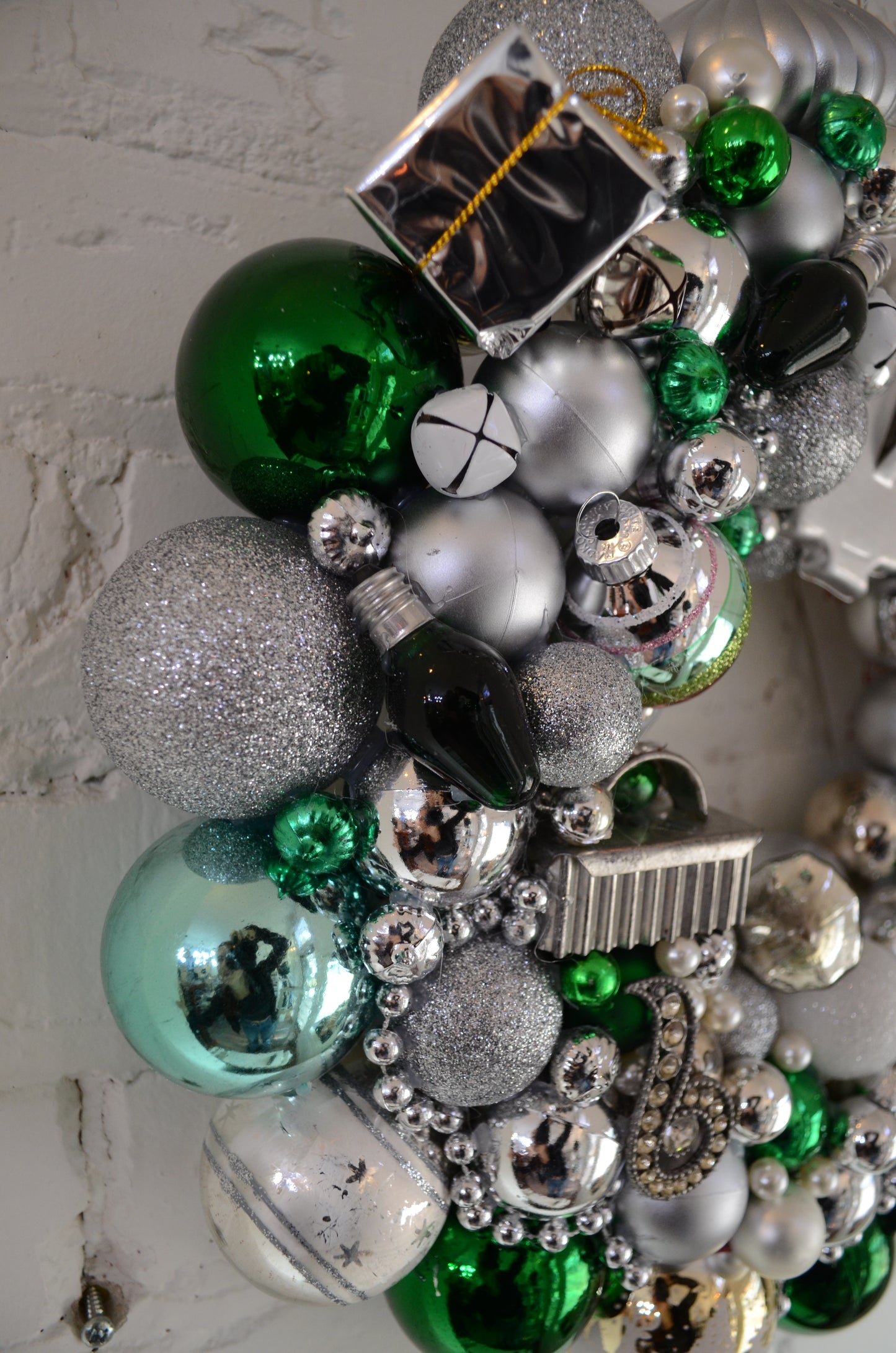 Cluster Wreath with Cookie Cutters