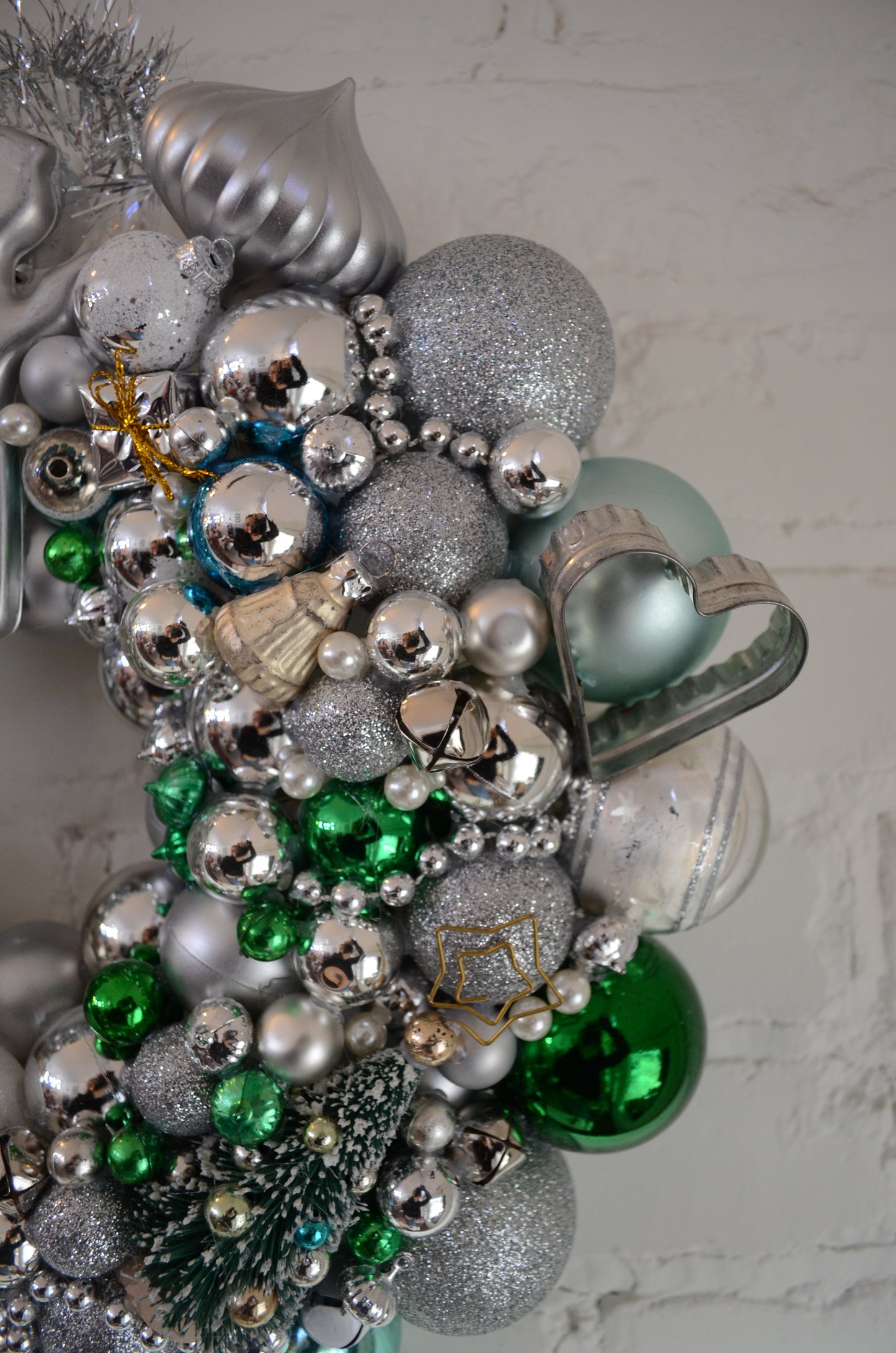 Cluster Wreath with Cookie Cutters