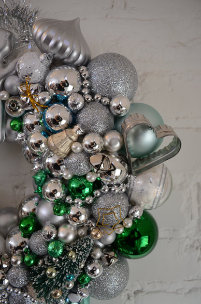 Cluster Wreath with Cookie Cutters