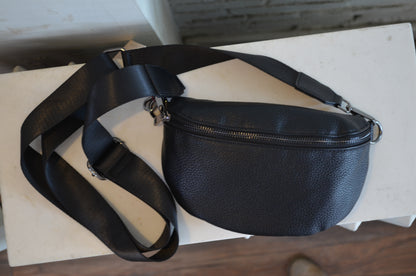 Wana Belt Bag (Black)