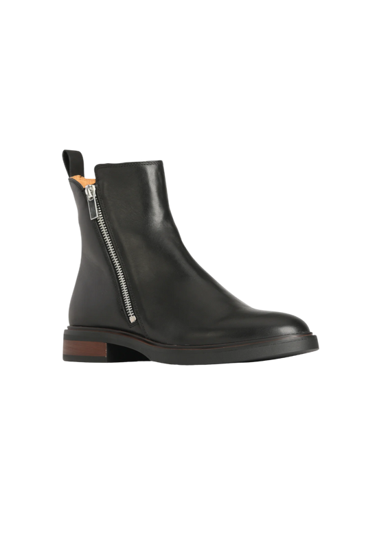 EOS Blaine Ankle Boot (Black)