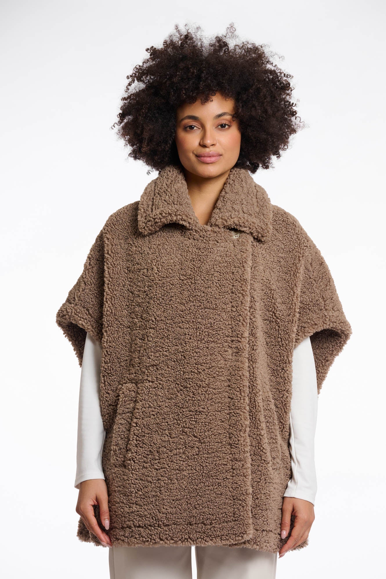 Luca Teddy Cape (Toffee)