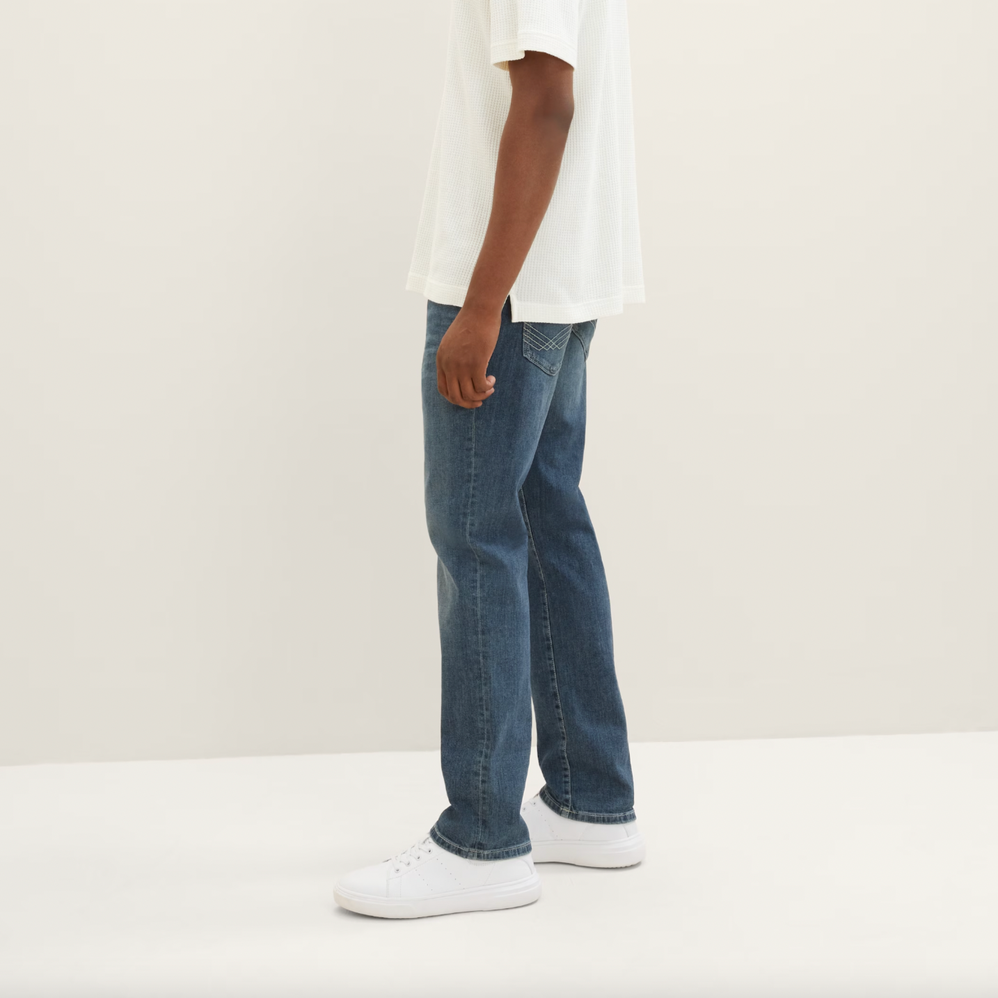 Marvin Straight Jean (Mid-Stone Medium)