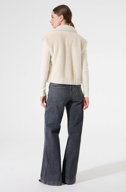 Vivette Vest (Dove)