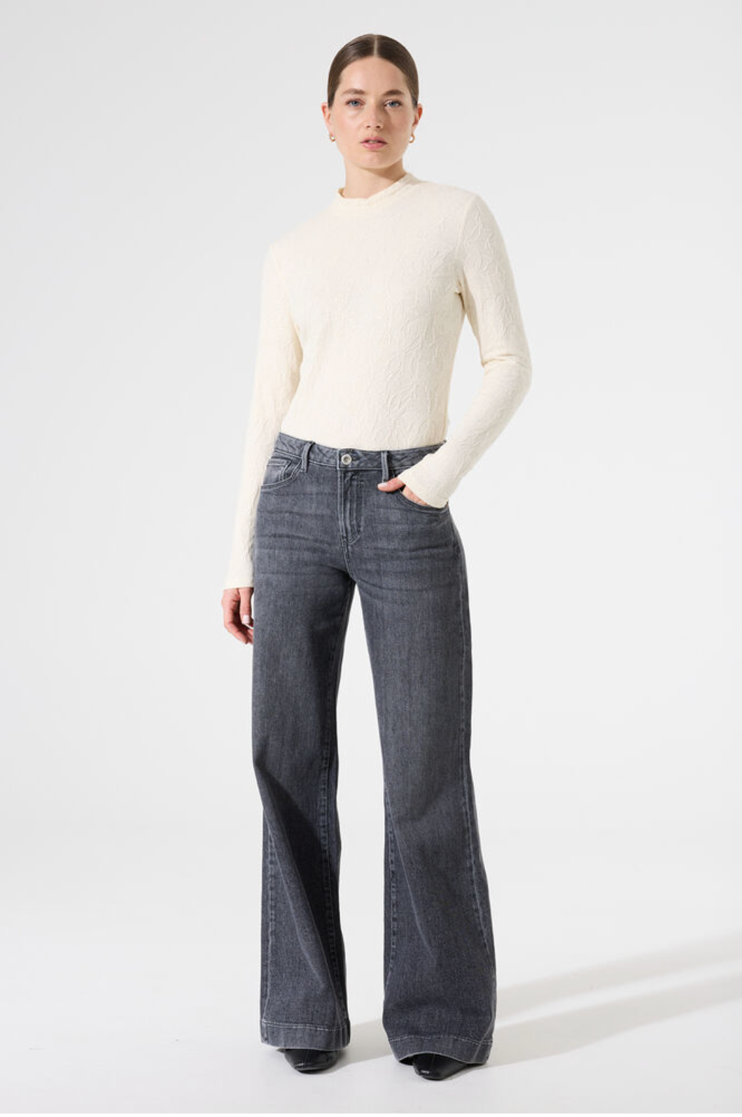 Renata Long Sleeve (Off-white)