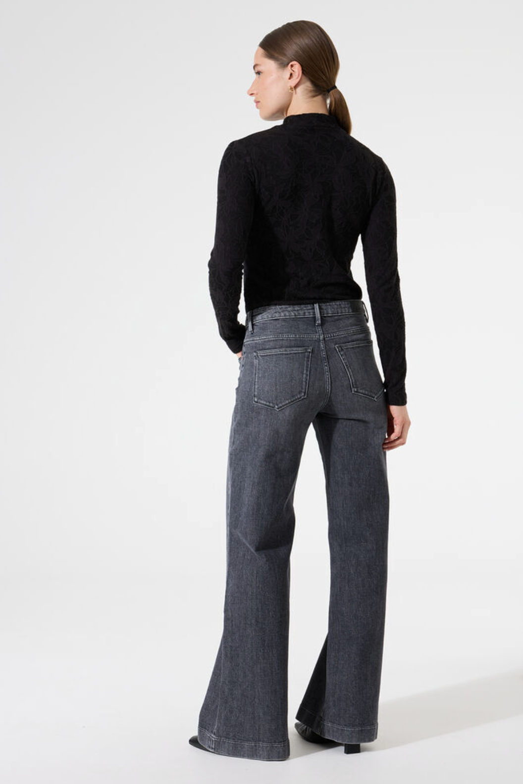 Renata Long Sleeve (Black)