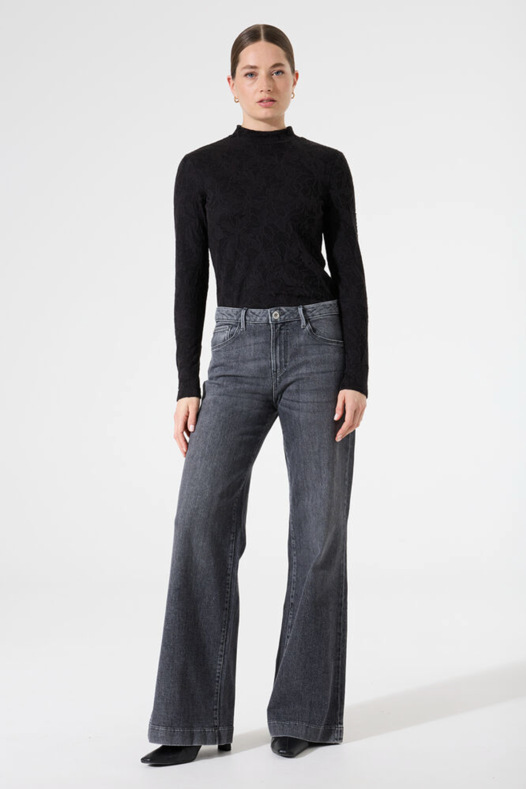 Renata Long Sleeve (Black)