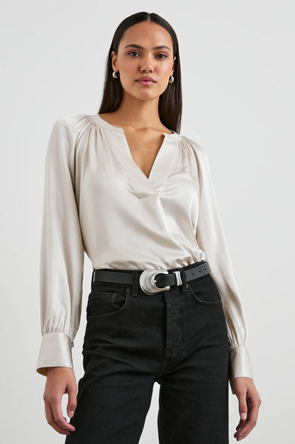 Wynna Blouse (Ivory)