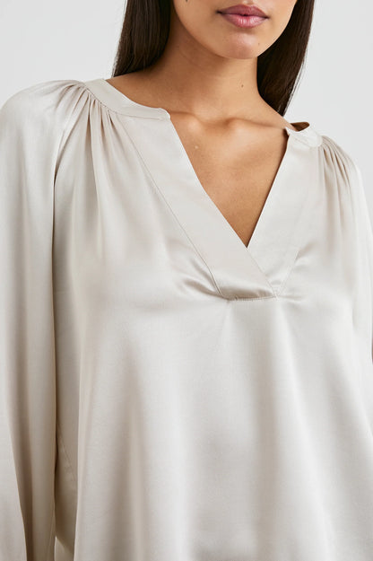 Wynna Blouse (Ivory)