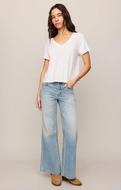 Nomad V-Neck Tee (White)