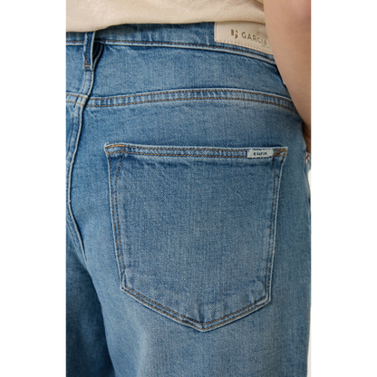 Celia Wide Short Bermuda (Medium Wash)